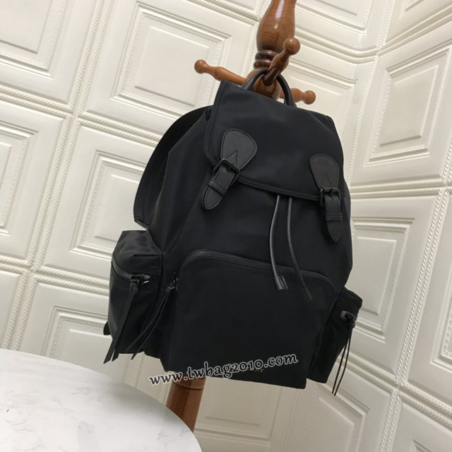 Burberry專門店新款大號The Rucksack軍旅背包 巴寶莉男士雙肩背包大書包 yxb1145